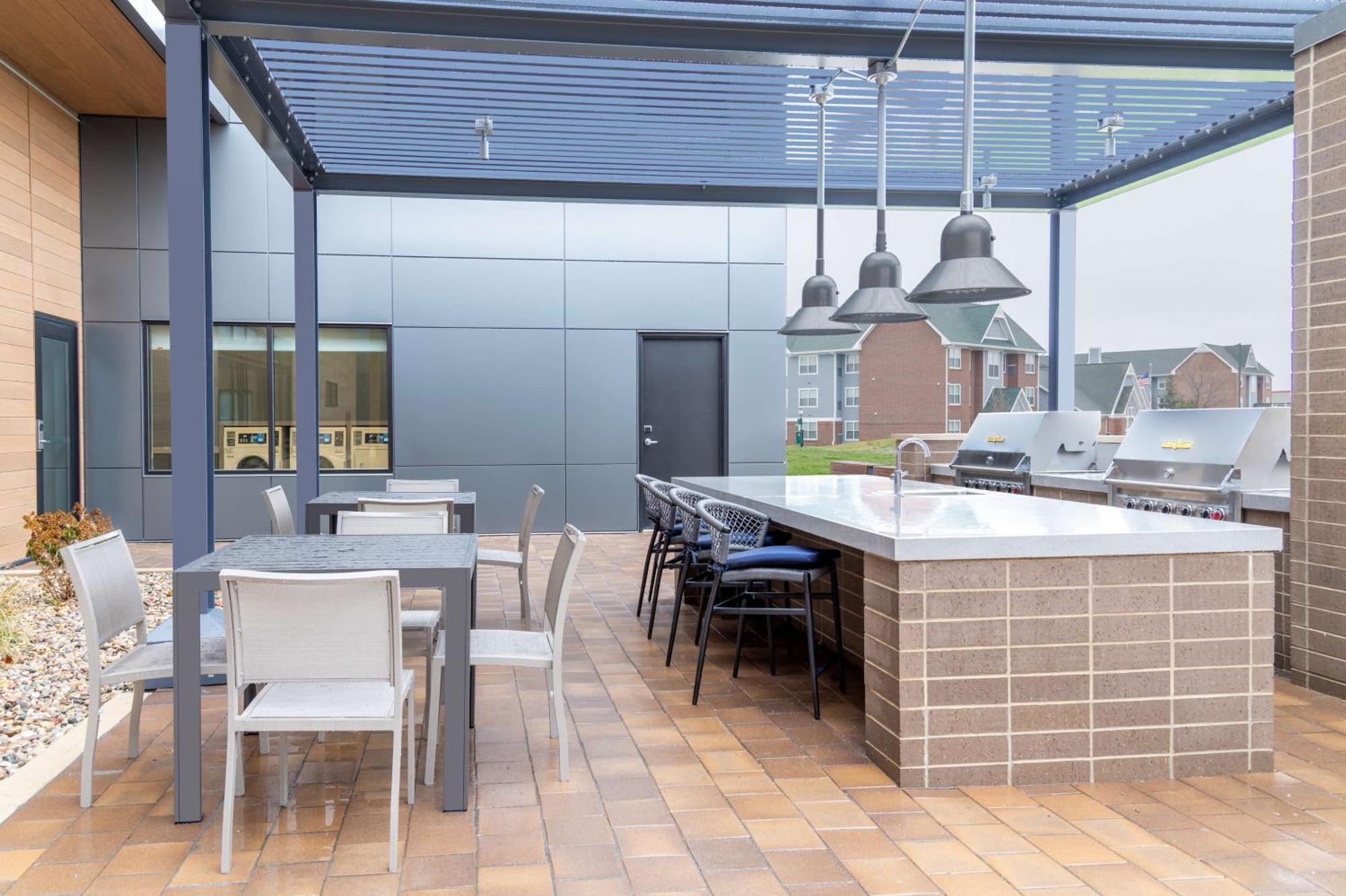 Homewood Suites By Hilton Holland Exterior foto