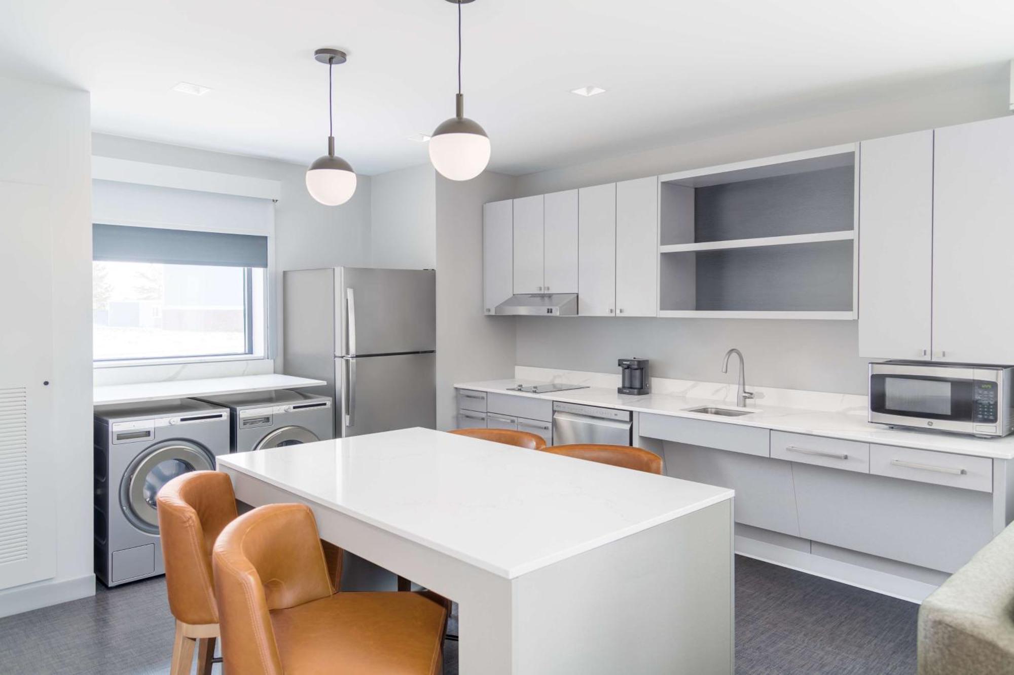 Homewood Suites By Hilton Holland Exterior foto